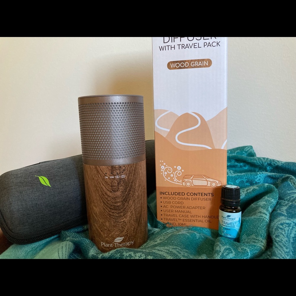 NIB Wireless Chargeable Diffuser for Essential  Oils—PlantTherapy Ultrasonic Kit